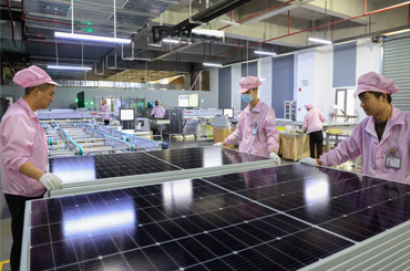 Opatentowany na całym świecie produkt DAH Solar Moduł fotowoltaiczny pełnoekranowy Jak to jest produkowane?