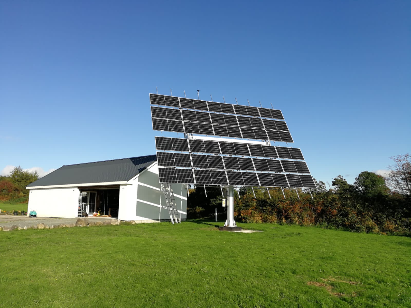 Irlandia Elektrownia fotowoltaiczna 25KW, użyj paneli słonecznych Mono DAH o mocy 460W na pełnym ekranie